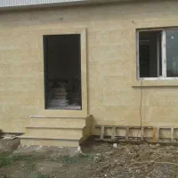 کارگر برایه کاشیکاری