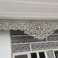 کتیبه و چوب  پرده