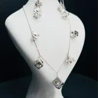 طلای سفید نو نو ۲۵۰ بالای تابلو