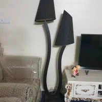 آباژور ایستاده