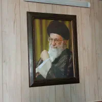 قاب عکس رهبر شهید