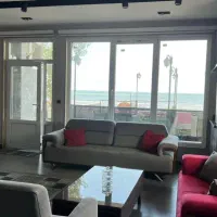 ویلا دوبلکس ساحلی انزلی  تراس بزرگ|اجارهٔ کوتاه‌مدت ویلا و باغ|رشت, هلال احمر|دیوار