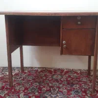 میز تحریر چوبی