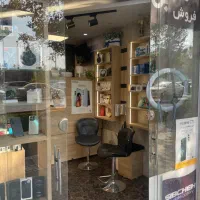 فروش دکور مغازه موبایل کاملا تمیز