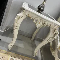 گل میز پایه بلند بسیار سالم و نو