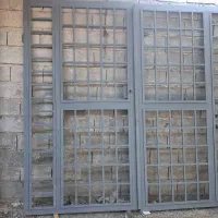 درب حیاط بزرگ و کوچک