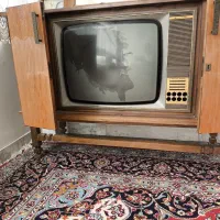 کمد دکوری قدیمی|کلکسیون اشیاء عتیقه|یزد, |دیوار