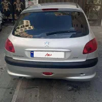 پژو 206 بیرنگ