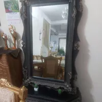 آینه چوبی همراه با میز