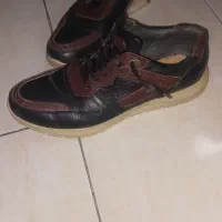 کفش شماره ۴۳ کار کرده چرم اصل سالم