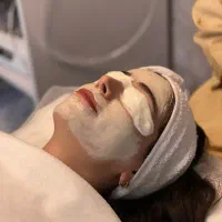 خدمات تخصصی پوست در محدوده ولیعصر|خدمات آرایشگری و زیبایی|تهران, بلوار کشاورز|دیوار