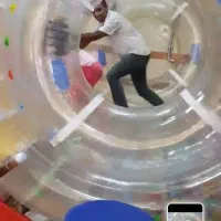 تویوب بزرگ و استوانه جادویی خانوادگی اسکی روی برف