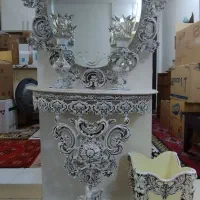 آینه و شمعدان و ساعت