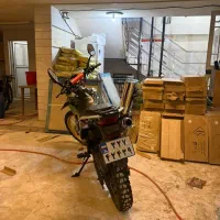 موتور تریل|موتورسیکلت|رباط‌کریم, رباط‌کریم|دیوار