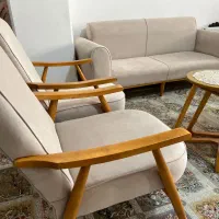 مبل نوکمتراز یه ماهه خریدم.فروش فوری به علت مهاجرت