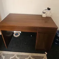 میز تحریر مینیمال