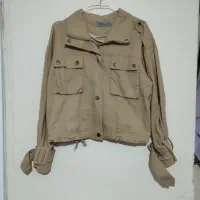 مقدار زیادی مانتو و لباس مجلسی|لباس|فردیس, نگارستان|دیوار