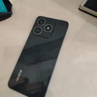 ریلمی c61 در حد اکبند