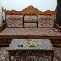 تخت سنتی کاملا سالم