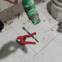 تشخیص ترکیدگی لوله نشتی آب نم رطوبت زردی چکه|خدمات پیشه و مهارت|رشت, کوی مهر|دیوار