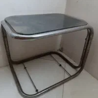 میز فلزی کوچک