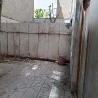 ۵۷متر با ۲۰متر حیاط خلوت