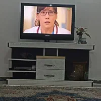 میزتلویزیون و تخت نوجوان