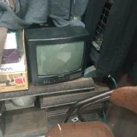 تلویزون رنگی کوچک