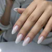کاشت ناخن با قیمت استثنایی