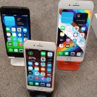 آیفون7  ۱۲۸.مشکی و طلایی  و آیفون 8+ پلاس
