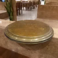 سینی برنجی  ۲۲ عدد|کلکسیون اشیاء عتیقه|خاوران, |دیوار