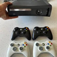 ایکس باکس ۳۶۰ به همراه ۴ دسته