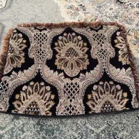 دوازده عدد پشتی زیپ دار