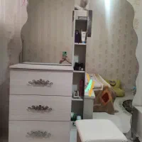 سرویس خواب در حد نو|تخت و سرویس خواب|اراک, |دیوار