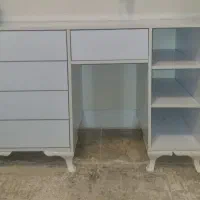 میزتحریر4تاکشومگنتی داره کاملانوسفید بدون خط و خش