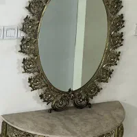 آینه برنجی رویه میز سنگ مرمر