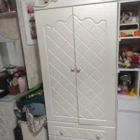 تخت و کمد و شلف و پاتختی