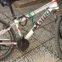 چغادک دو عدد دوچرخه|دوچرخه، اسکیت، اسکوتر|چغادک, |دیوار