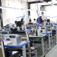 وسط کار *کنترل بسته بندی *زیگزال دوز آقا وخانم