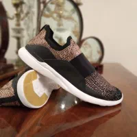 کتونی اورجینال آمریکایی APL سایز ۴۰