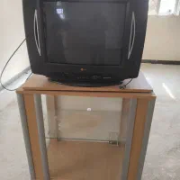 تلویزیون۲۱اینچ درحدنو با میز