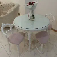 میز نهار خوری ۴نفره ، گلیم فرش ، لوستر