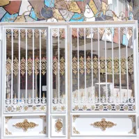 نقاش و برق کار حرفه‌ای