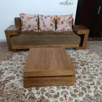 مبل راحتی باعسلی ومیز وسط