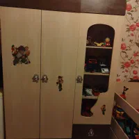 تخت و کمد و ویترین بچه