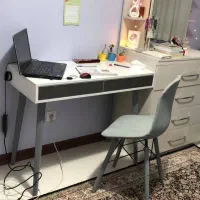 میز تحریر و مطالعه کد ۰۰۱