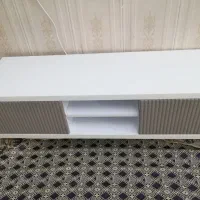 میز تلویزیون درحد نو سالم و تمیز