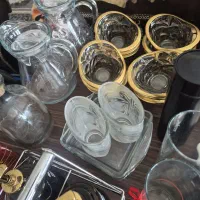 مقداری ظروف آشپزخانه