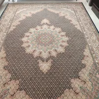 فرش ۷۰۰ شانه