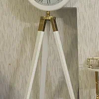 ساعت ایستاده